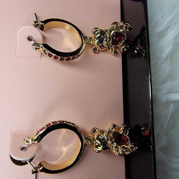 NWT Juicy Couture Gold and Red Earrings Set - Picture 3 of 4